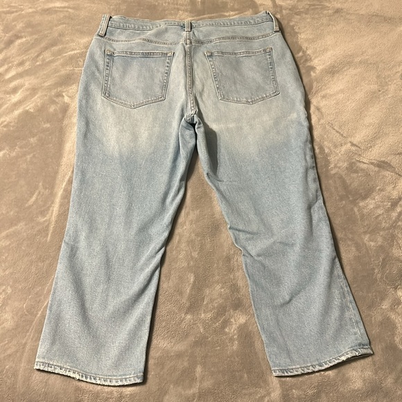 JCrew Light wash Distressed Jeans Essentials Straight jeans - Picture 7 of 8